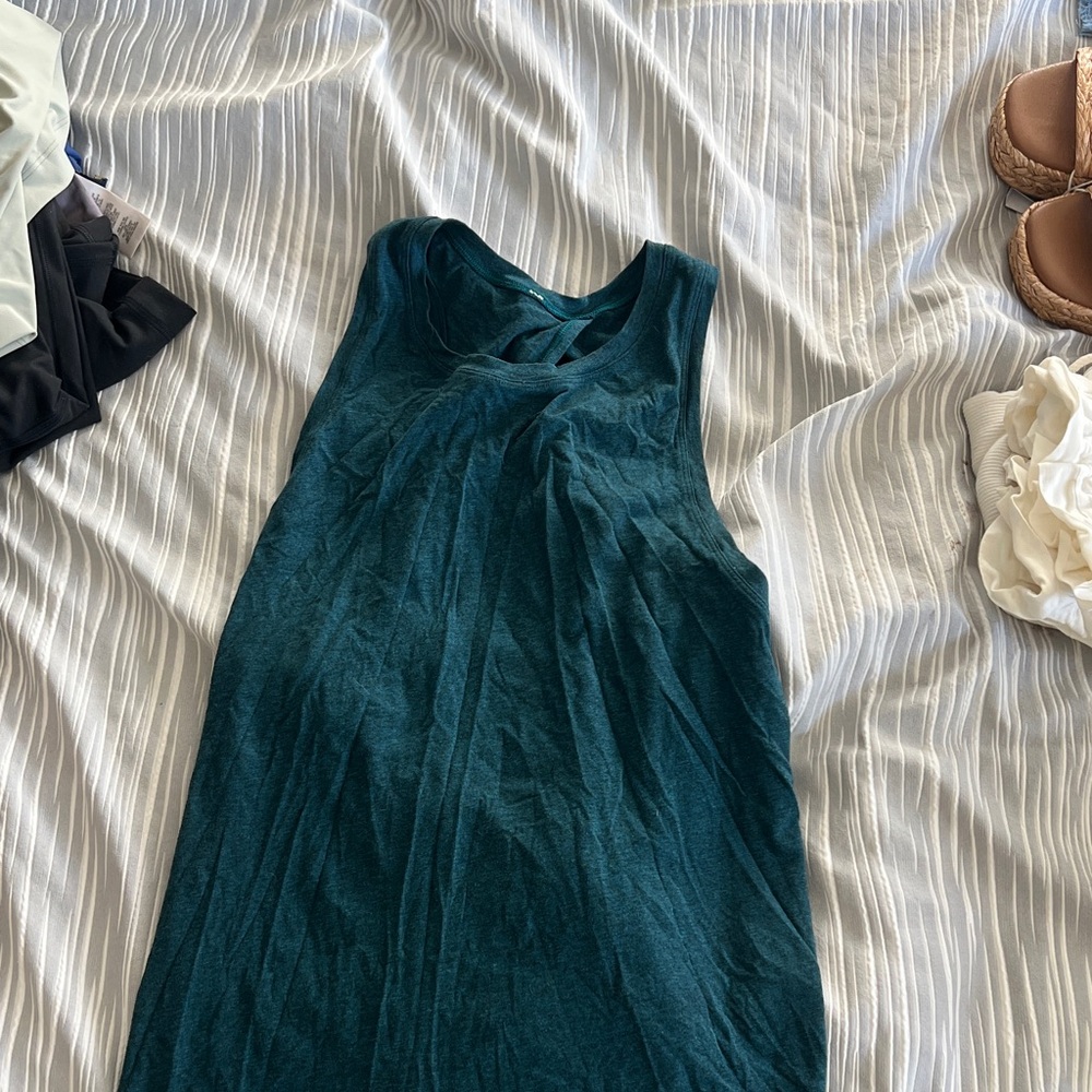 Lulu lemon Lightweight Split-Back Training Teal Sleeveless Top